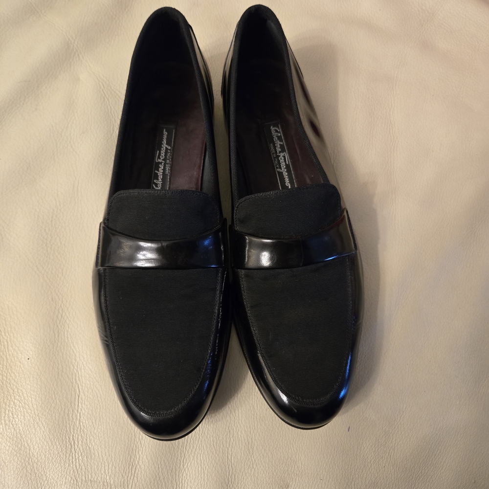 Salbatorre Ferragano Black Leather Loafers